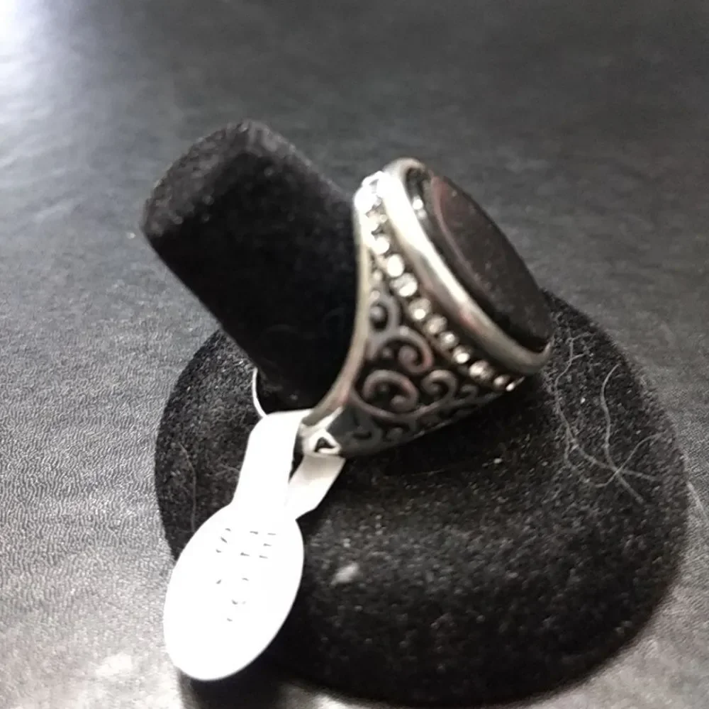 Unbranded pretty silver